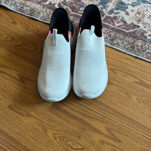 Skechers White and Pink Athletic Shoes